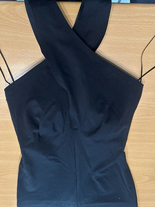 Oysho Spordi kompressioonülikond (4 foto / 4)