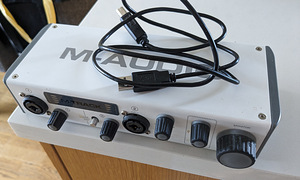 M-Audio M-Track II (1 фото из 3)