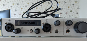 M-Audio M-Track II (2 фото из 3)