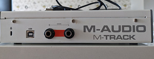 M-Audio M-Track II (3 фото из 3)