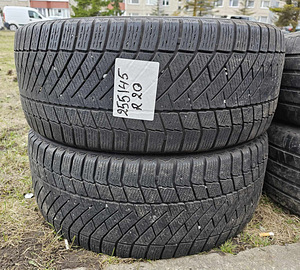 Шины R20 255 45 20 continetal 5мм 2шт (1 фото из 1)