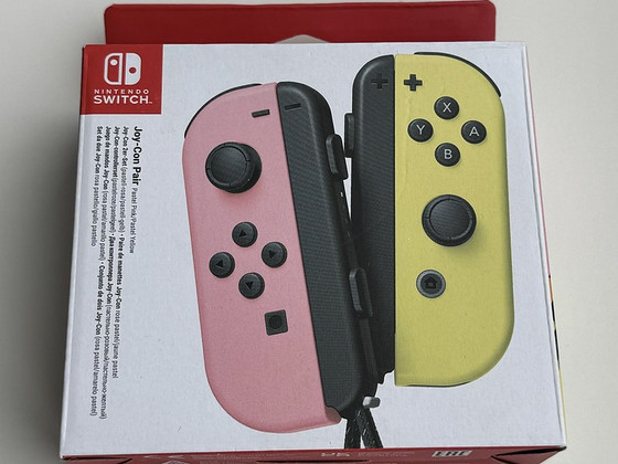 Nintendo Switch Joy-Con Pair Pastel Pink / Pastel Yellow
