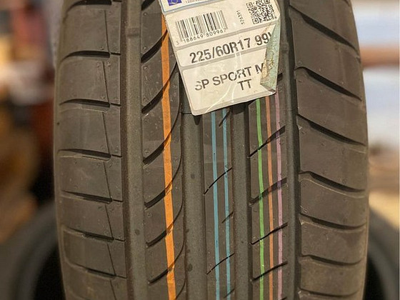 Продается новая шина Dunlop SP Sport Maxx TT 225/60 R17 99V