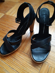 Nahast rihmikud suurus 39 hind 35 eur. Uus. (2 foto / 6)
