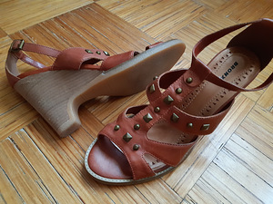 Nahast rihmikud suurus 39 hind 35 eur. Uus. (4 foto / 6)