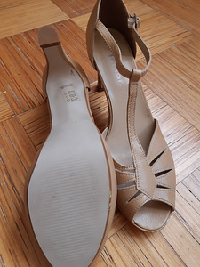 Nahast rihmikud suurus 39 hind 35 eur. Uus. (5 foto / 6)