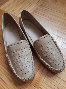 Туфли кожанные ,новые ,размер 38-39,по цене 35eur (4 фото из 5)