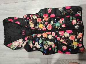 Женская жилетка (2 фото из 3)