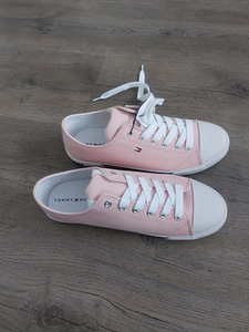 Кроссовки Tommy Hilfiger (2 фото из 6)