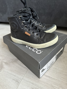 Ecco 28 (1 foto / 3)