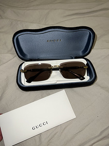 Солнцезащитные очки Gucci (3 фото из 4)