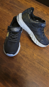 Tossud Skechers 35 suurus (3 foto / 3)