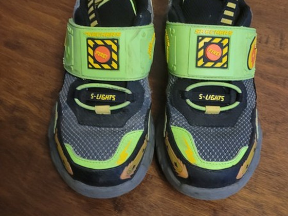 Tossud Skechers 35 suurus