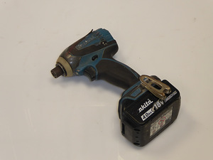 Akulöökkruvikeeraja Makita DTD 146 + 4ah (6 foto / 6)