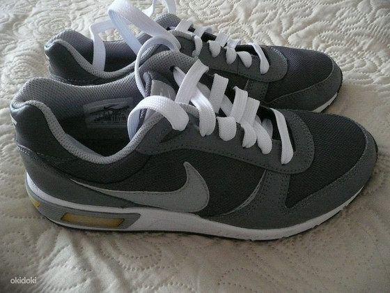 Кроссовки Nike