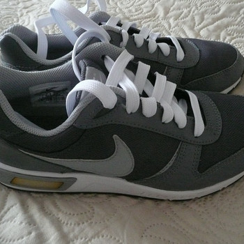 Кроссовки Nike