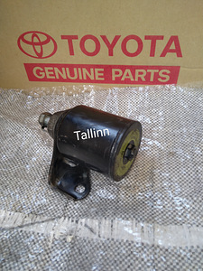 Toyota Land Cruiser 200 49041-60030 490A0-60010 490B0-60010 (1 foto / 3)
