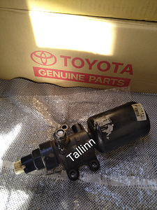 Toyota Land Cruiser 200 48020-60010 49147-60010 48991-60010 (1 foto / 2)