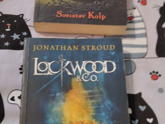 Jonathan Stroud " Kisendav trepp "" Sosistav kolp"