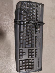 Logitech (1 foto / 1)