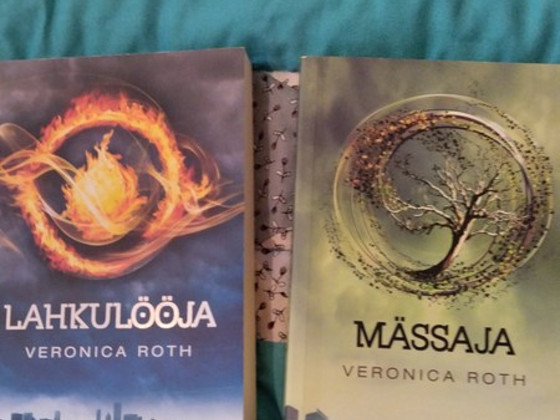 Veronica Roth Lahkulööja ja Mässaja.