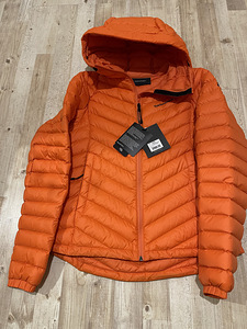 Peak Performance W Frost Down Hood naiste sulejope (1 foto / 9)