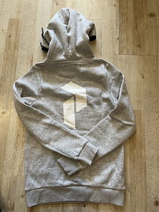 Женские толстовки/повседневные брюки Peak Performance. Новый! (2 фото из 9)