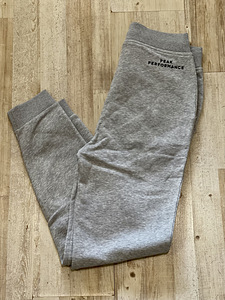 Женские толстовки/повседневные брюки Peak Performance. Новый! (3 фото из 9)