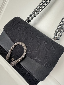 Сумка Gucci (2 фото из 3)