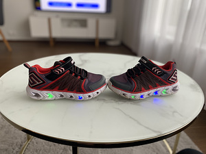 Skechers (3 фото из 3)
