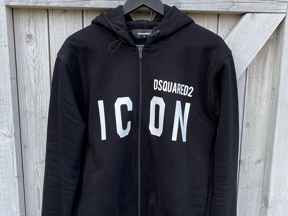 Dsquared2
