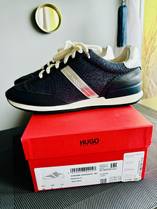 Uueväärsed Hugo Boss orig. vabaaja jalatsid. (1 foto / 6)