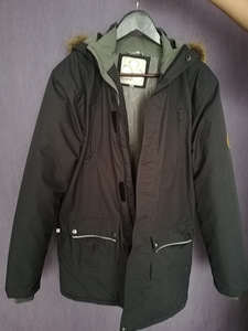 Продам куртку (3 фото из 3)