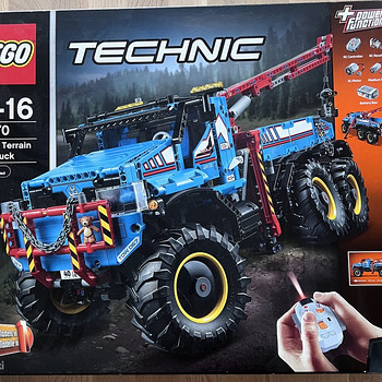 Lego Technic 42070 6x6 Tow Truck