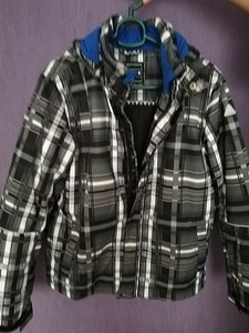 Продам куртку (1 фото из 1)
