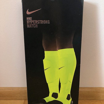 Новые футбольные гетры - Nike Hyperstrong Match.
