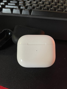Apple Airpods 3 (3 фото из 3)