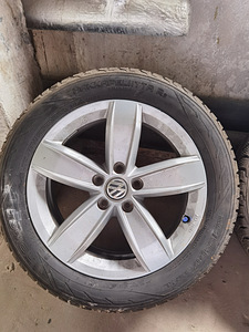 Kummikettad Volkswageni autole (4 foto / 6)
