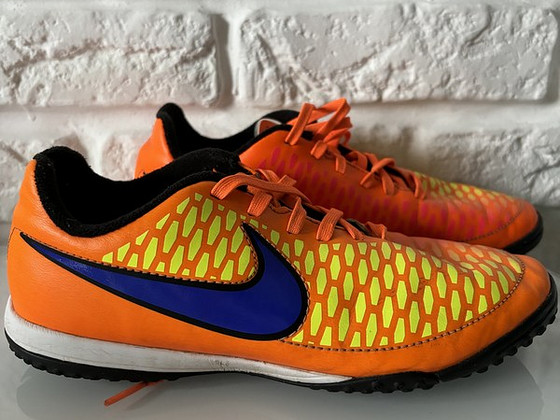 NIKE PUTSAD 37.5 (dpd tasuta)