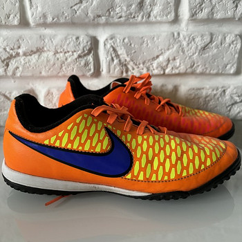 NIKE PUTSAD 37.5 (dpd tasuta)