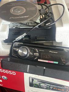 Megafon-heliprojektor+autoraadio Pioneer DEH+X7500SD (2 foto / 7)