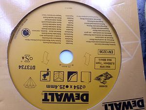 Dewalt (3 foto / 5)