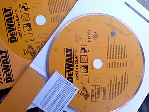 Dewalt (4 foto / 5)