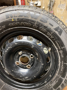 Üks rehv koos kettaga MICHELIN MXV 3A 205/60 R15 (1 foto / 3)