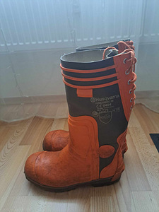 Husqvarna saekaitsega kummikud 45 (3 foto / 3)
