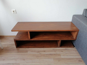 Müüa puidust kapp/TV alus (1 foto / 2)