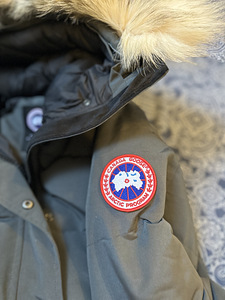 Canada Goose (original)M/M (2 фото из 5)