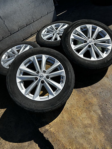 NISSAN JUKE 215/55/R17 (1 фото из 1)