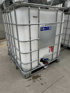 IBC KONTEINER 1000L PESTUD/PESEMATA (7 foto / 7)