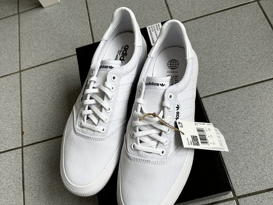 Adidase tossud